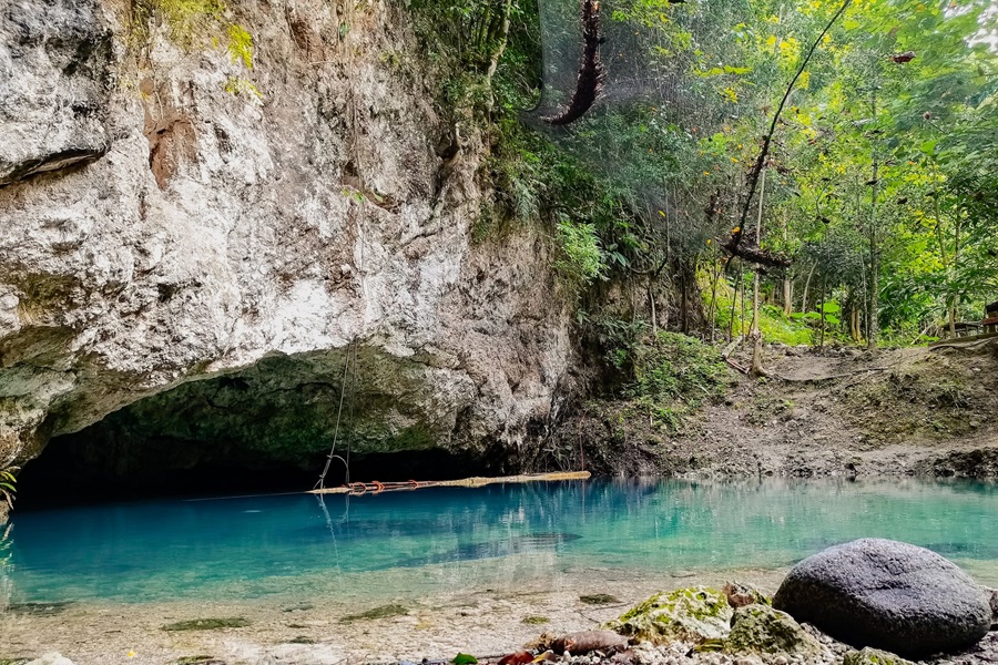 entrance to Olarte Cave