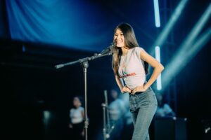 singer in kwiky mart