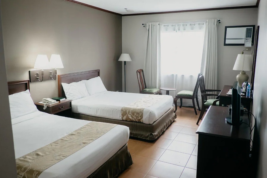 standard room in east asia royale hotel