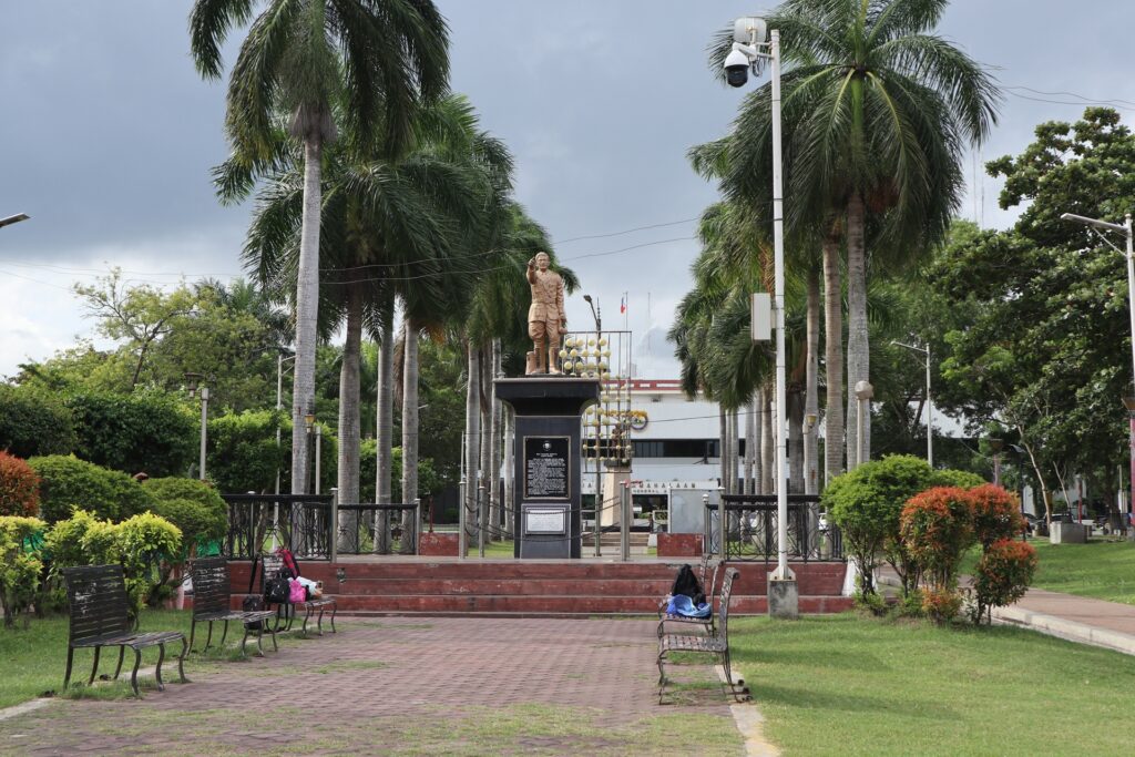 plaza heneral santos in general santos city
