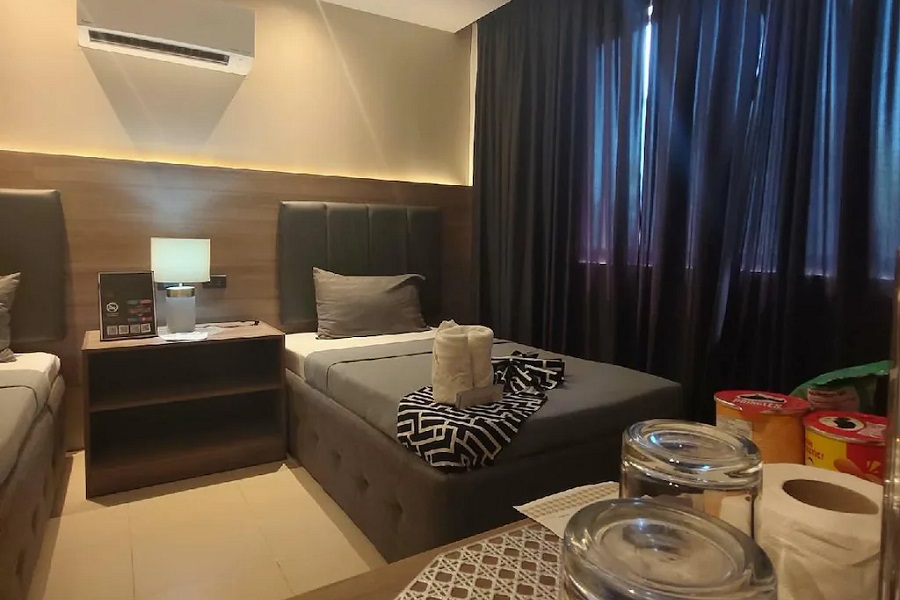 columbus plaza hotel room