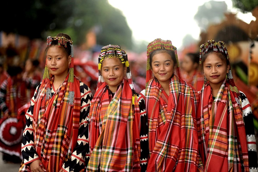 women of the T’Boli tribe