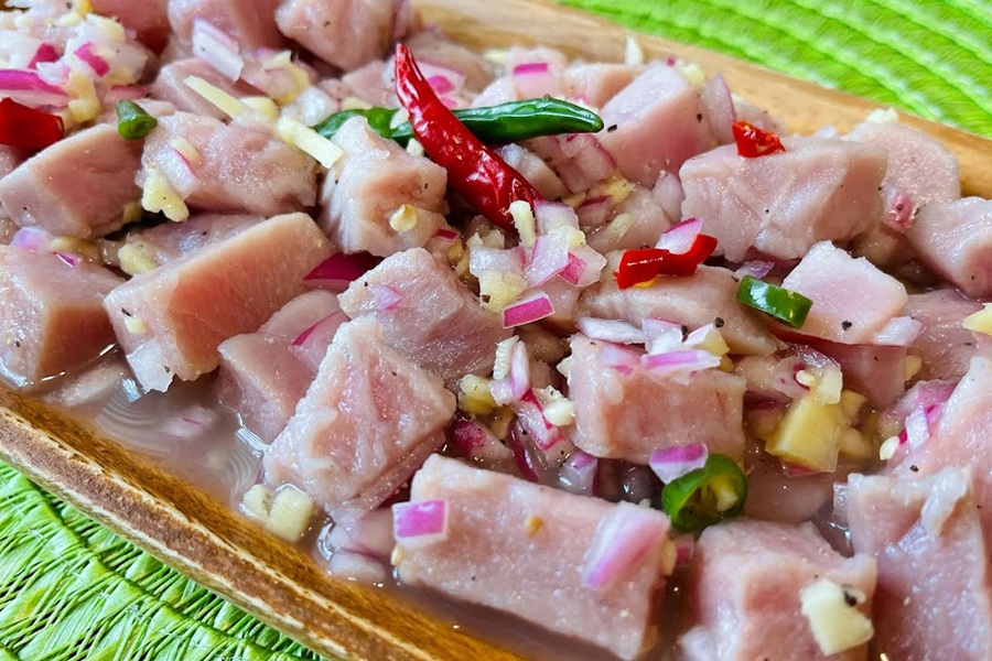eating tuna kinilaw
