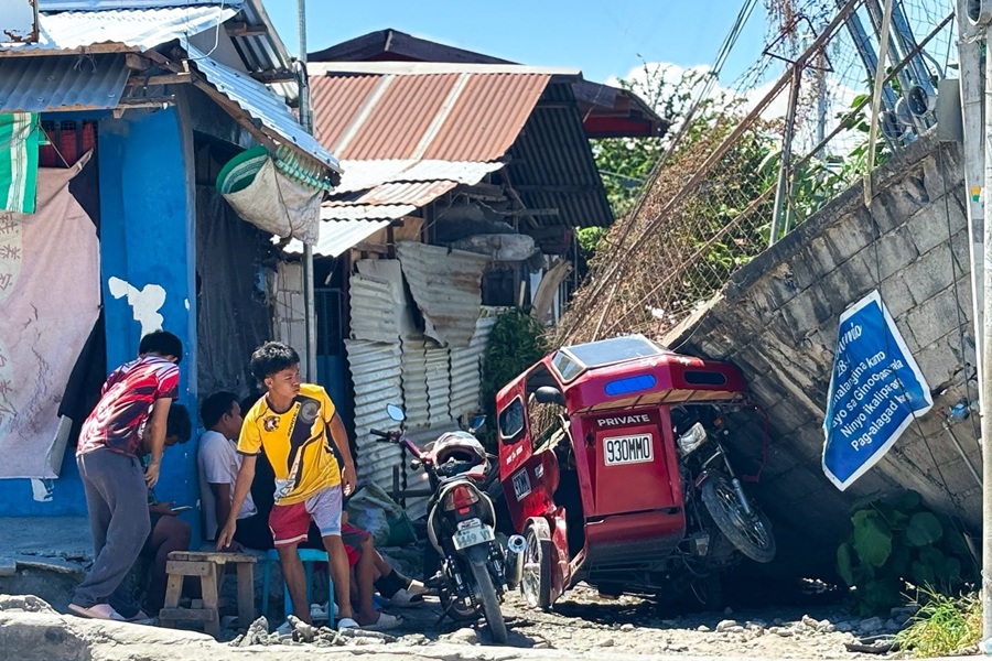 people on street after the earthquake